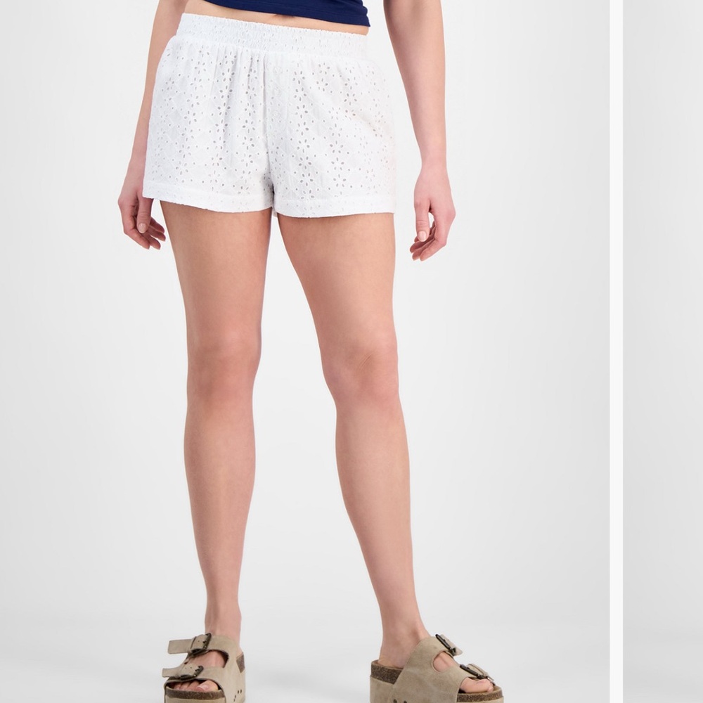 NWT Elegant White Eyelet High Waist Shorts